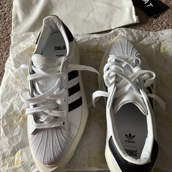 Beyonce Adidas superstar sneakers - Picture 7 of 10